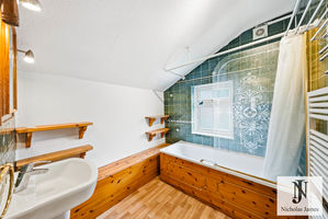 Photo 25- click for photo gallery